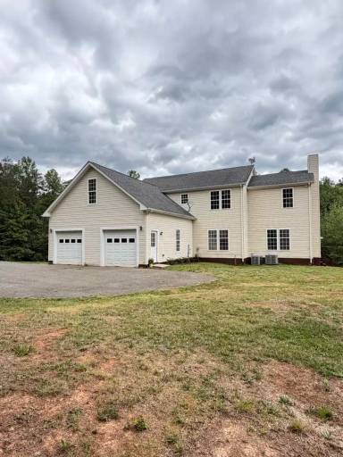 Main picture of 106 Mountainside Dr