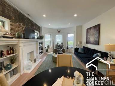 Main picture of 1406 W Olive Ave