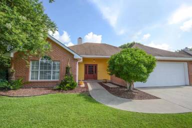 Main picture of 105 Kirkwood Ln
