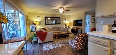 Main picture of 10779 Calle Juan