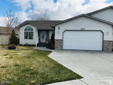 Main picture of 3745 Ellendale Cir