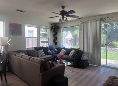 Main picture of 5690 Lawler St