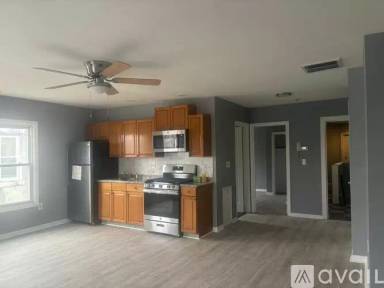 Main picture of 2211 W Tioga St