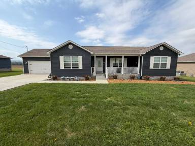Main picture of 605 Strawberry Dr