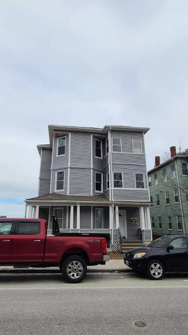 Main picture of 14 Belleview St