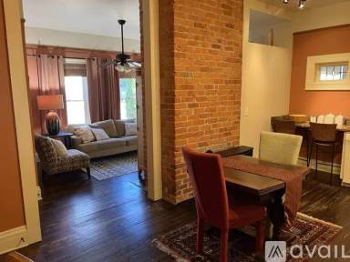 Main picture of 147 E Chestnut St
