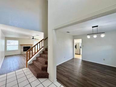Main picture of 606 Bowen Ave