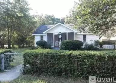 Main picture of 1621 Poinsetta Rd