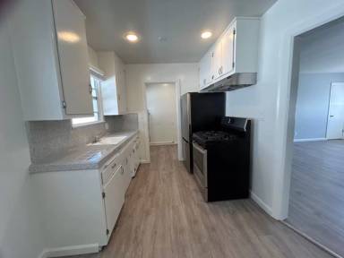 Main picture of 4634 W El Segundo Blvd