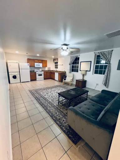 Main picture of 2506 E Carson St