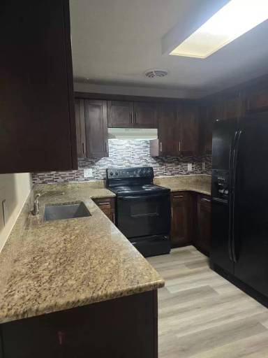 Main picture of 1001 N Bracewell Dr