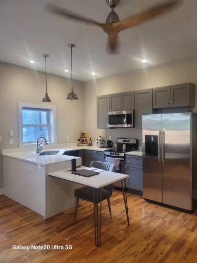 Main picture of 1334 W Little Creek Rd