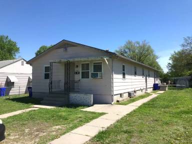 Main picture of 1113 N Eisenhower Dr