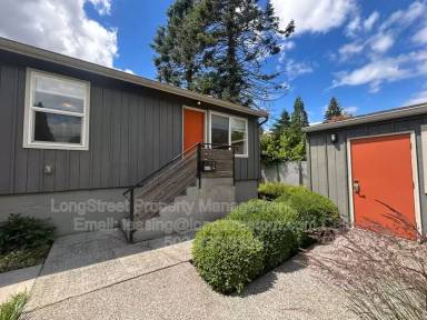 Main picture of 4709 NE 50th Pl