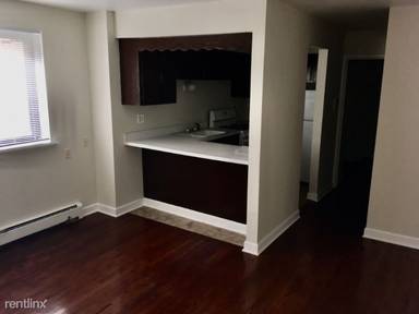 Main picture of 5909 N Kenmore Ave