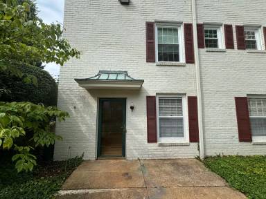 Main picture of 2940 Rivermont Ave