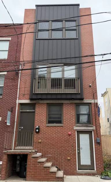 Main picture of 1911-53 N Gratz St