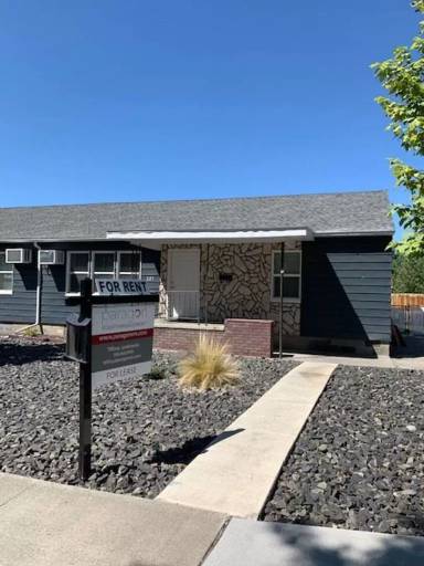 Main picture of 225 Delafield Ave