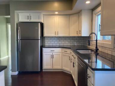 Main picture of 807 W 3rd St