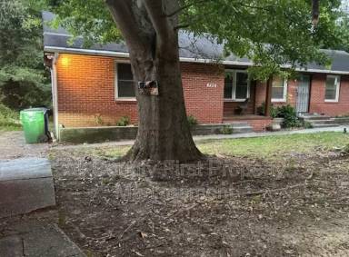 Main picture of 833 Commodore Dr NW