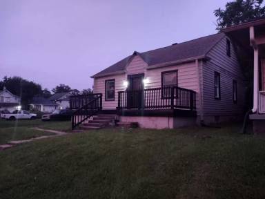 Main picture of 1521 N Kealing Ave