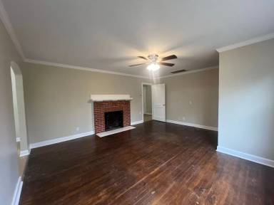 Main picture of 831 S Dalton St