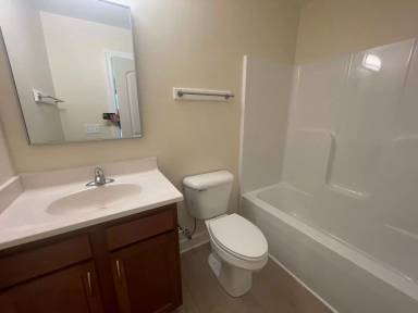 Main picture of 1570 Bluebird Ln