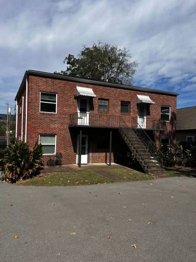 Main picture of 3824 Redding Rd