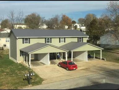 Main picture of 400 Douglas Dr