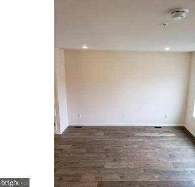 Main picture of 9 Iron Gate Rd