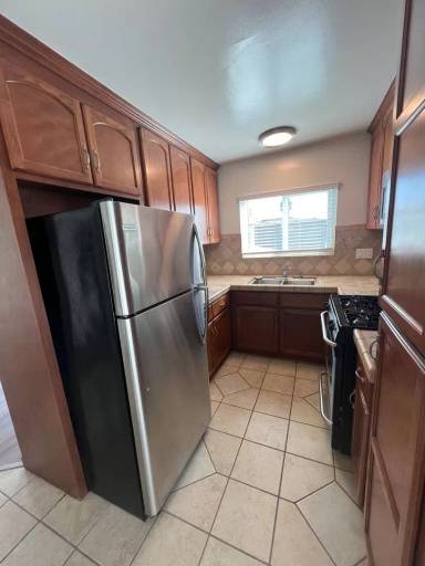 Main picture of 4572 Utah St
