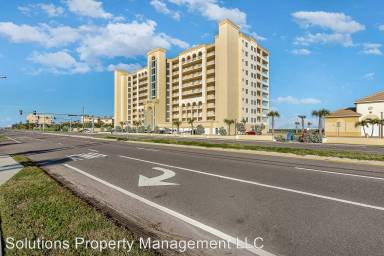 Main picture of 1025 Highway A1A