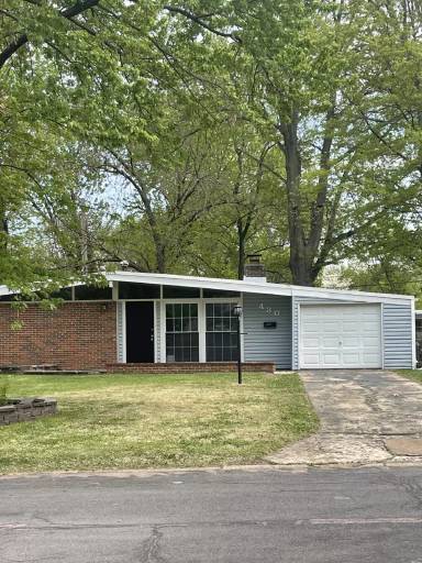 Main picture of 430 Holiday Hill Dr