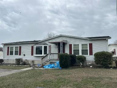 Main picture of 5 East Wind Dr