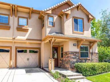 Main picture of 7010 Orchard Cir