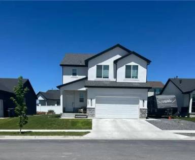Main picture of 587 W 440 N