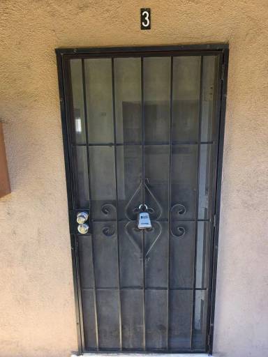 Main picture of 417 N Bush St