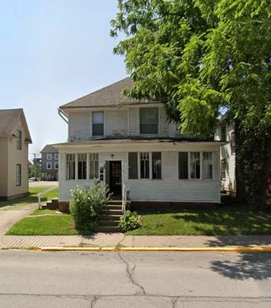 Main picture of 121 Wiggins St