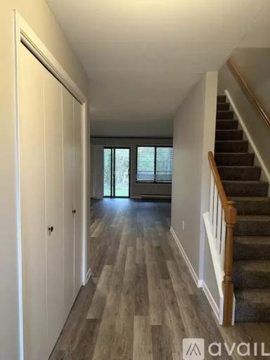 Main picture of 10 Briar Ct