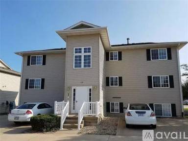 Main picture of 740 Magnolia Ln