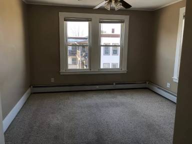 Main picture of 33 George St