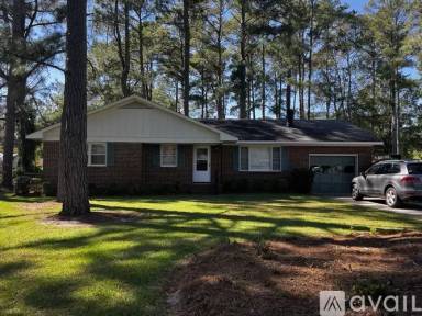 Main picture of 1780 Maple Leaf Rd