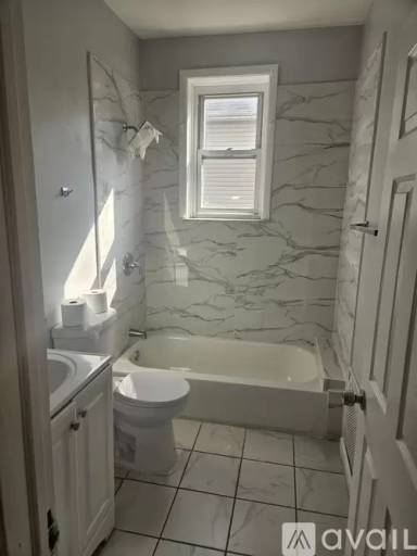 Main picture of 291 Tremont Ave