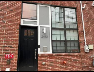 Main picture of 2443 Manton St