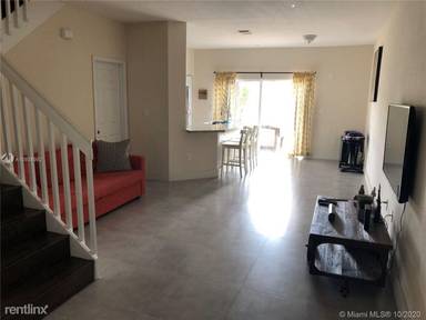 Main picture of 10863 NW 83rd St