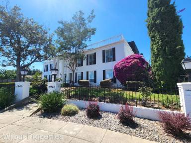 Main picture of 1945 Mount Vernon Ct