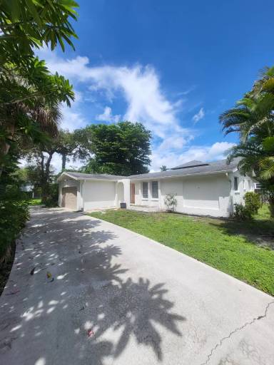 Main picture of 1429 Winkler Ave