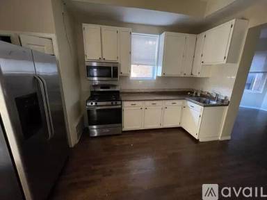 Main picture of 1411 W Erie St