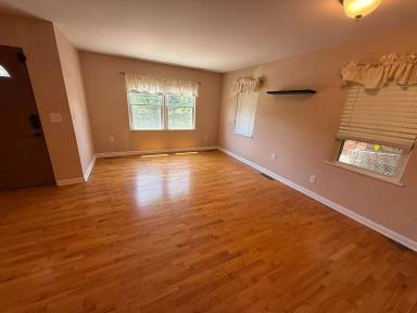 Main picture of 908 Churchill Cir