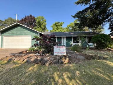 Main picture of 1015 SE 132nd Ave